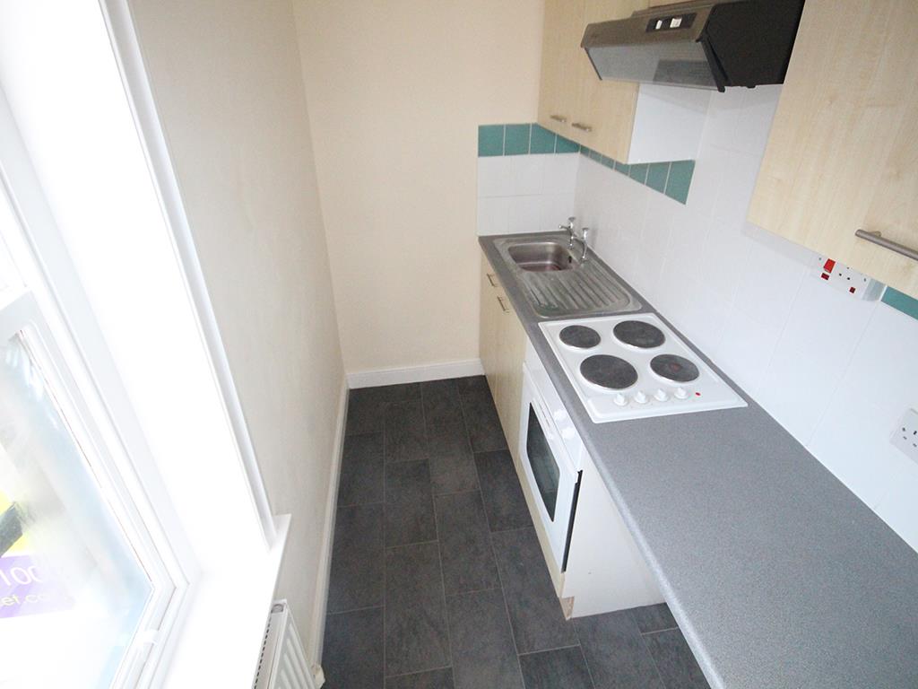 1 bedroom flat To Let in Barnoldswick - 2016-09-15 13.48.59.jpg
